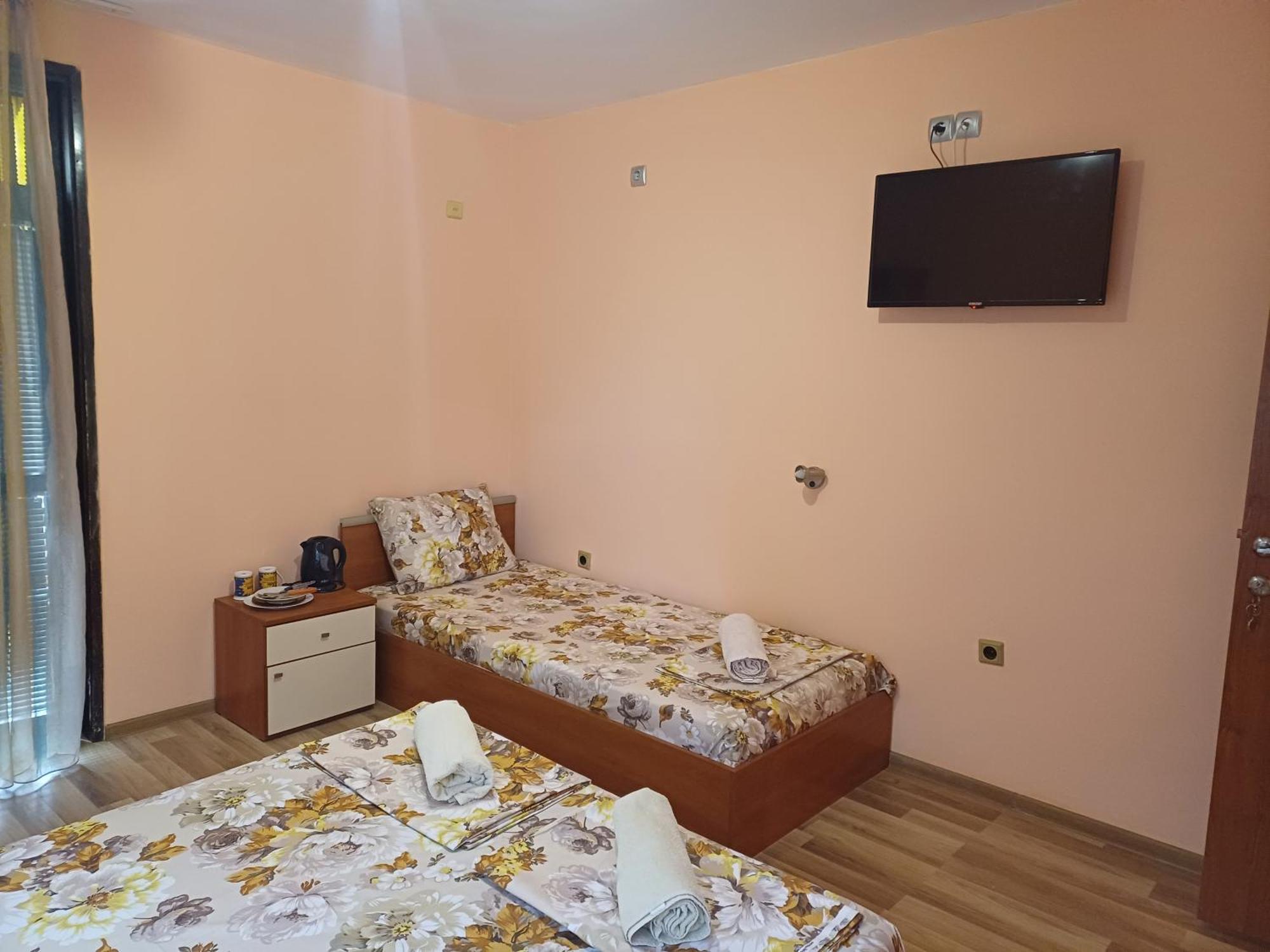 Апартаменти И Стаи За Гости Анхиало Pomorie Bagian luar foto