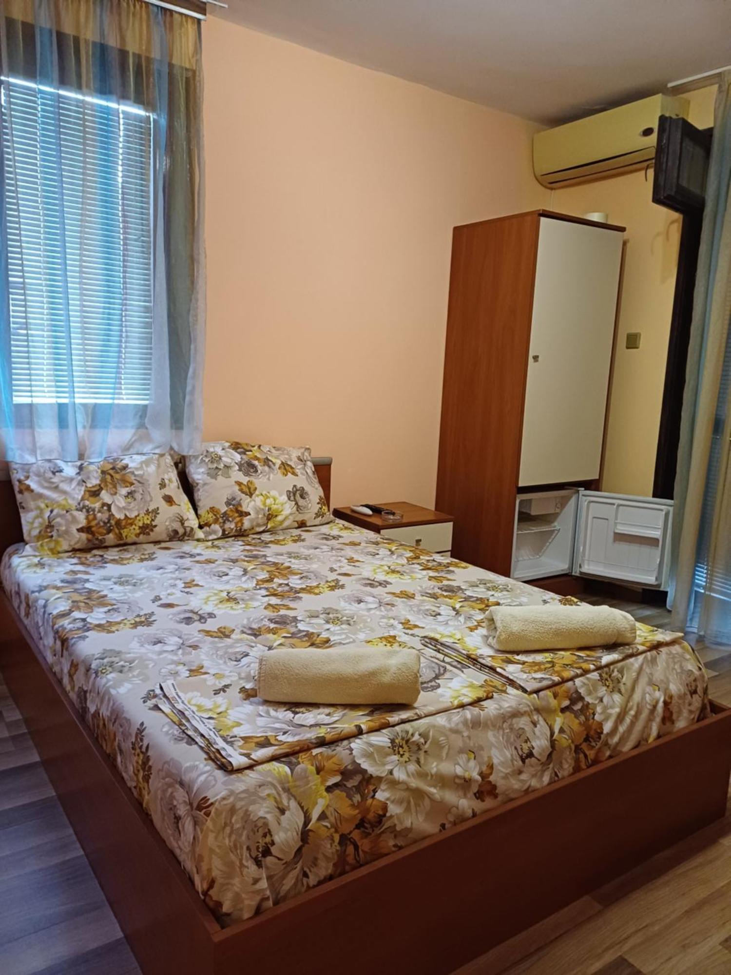 Апартаменти И Стаи За Гости Анхиало Pomorie Bagian luar foto